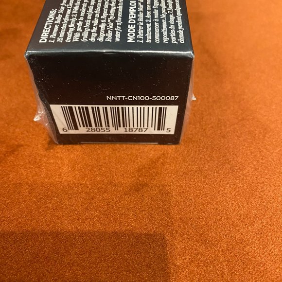 Nannette de Gaspe Roller Noir Skin Revitalizing System - Picture 3 of 5